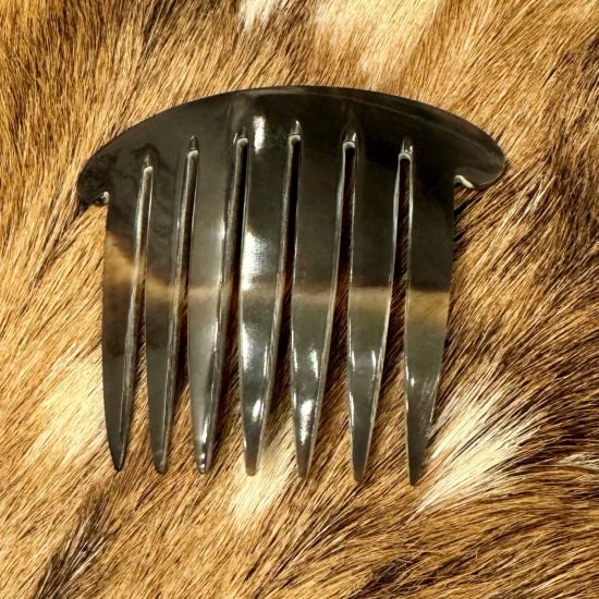 Prachtige handgemaakte buffelhoorn zijkam, 10x8.5cm. Diverse tinten. Glans finish.