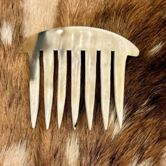 Prachtige handgemaakte buffelhoorn zijkam, 10x8.5cm. Diverse tinten. Glans finish.