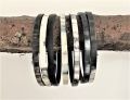 Armbanden buffelhoorn 7 stuks. S, M, L. Breedte 5mm, matte finish. Zeer licht in gewicht.