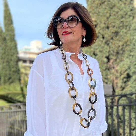 Stoere buffelhoorn ketting in bruintonen. Matte finish. Lichtgewicht. Lengte 116cm