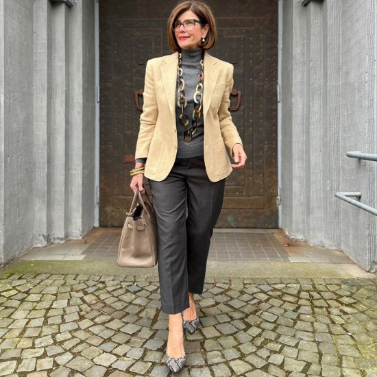 Stoere buffelhoorn ketting in bruintonen. Matte finish. Lichtgewicht. Lengte 116cm