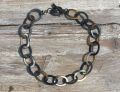 Buffelhoorn collier, handgemaakt. Donkere tintjes, matte finish. 60cm