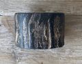 Armband van ruw buffelhoorn. Zwart. Hoogte +/- 5cm