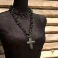 Buffelhoorn collier, met kruis. Mat zwart. 120cm. Dubbel te dragen. Stoer!