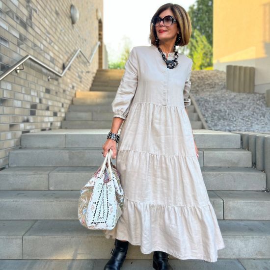 Handgemaakt buffelhoorn coliier, in mat & glanscombi. Polkadot, 60 cm.