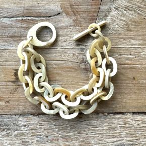 Buffelhoorn schakelarmband, 2 rijen. Lichte tinten, Matte finish