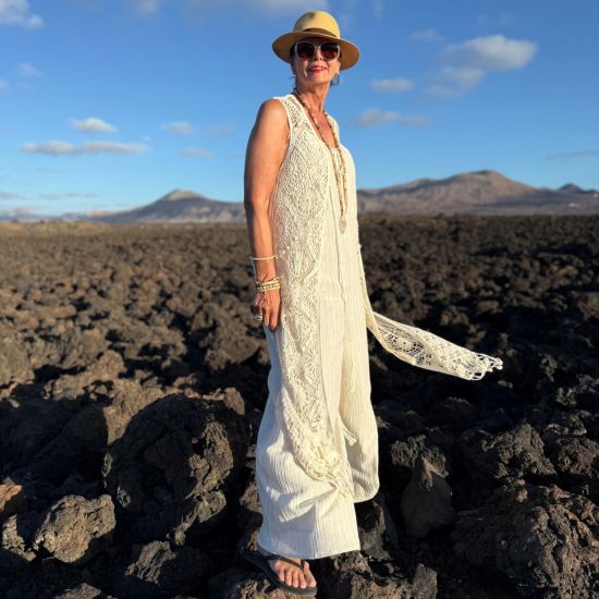 Buffelhoorn kralencollier in matte lichte tonen. Matte finish, Lengte 117 cm.