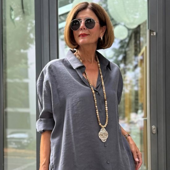 Buffelhoorn kralencollier in matte lichte tonen. Matte finish, Lengte 117 cm.