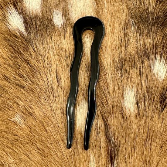 Buffelhoorn haarspeld. Verschillende kleuren, shiny afwerking. Zeer licht in gewicht.