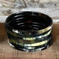 Armbanden buffelhoorn 7 stuks, maat S, M, L, 5mm. Glans finish. Zeer licht in gewicht.