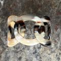 Schakelarmband buffelhoorn , breedte 5cm, glans afwerking. Zeer licht in gewicht.
