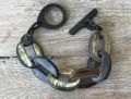 Stoere buffelhoorn schakelarmband, matte finish. Zeer licht in gewicht.