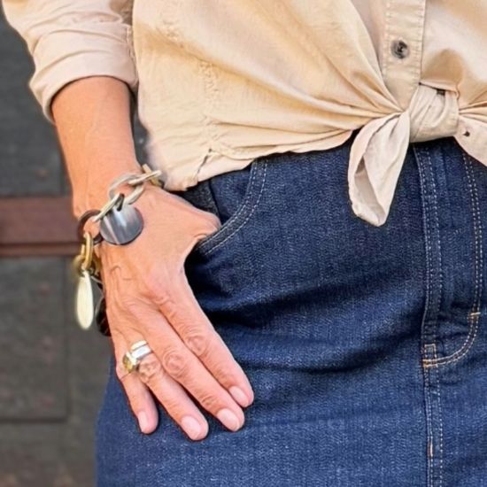 Buffelhoorn bedelarmband geschakeld. Lichtgewicht. Matte finish