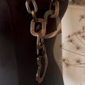 Stoere handgemaakte hartenketting buffelhoorn. Glans finish, lichtgewicht. Lengte 103 cm