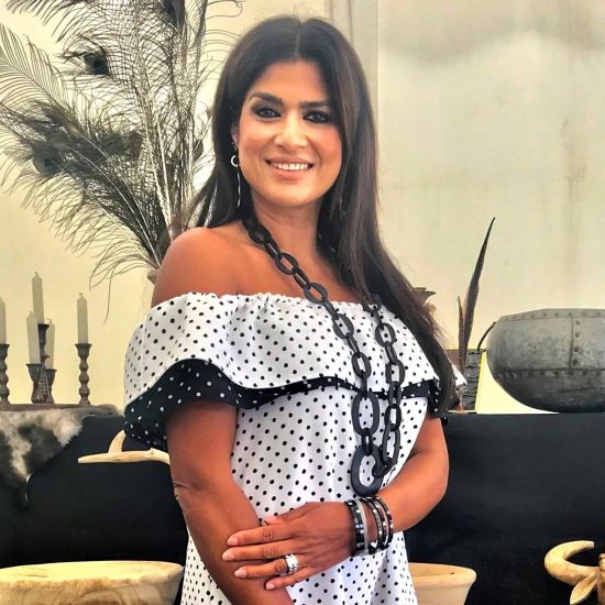 Stoere handgemaakte ketting buffelhoorn. Zwart, matte finish, lichtgewicht. Lengte 101cm.